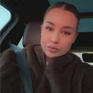 Meet your Posher, Alexandra